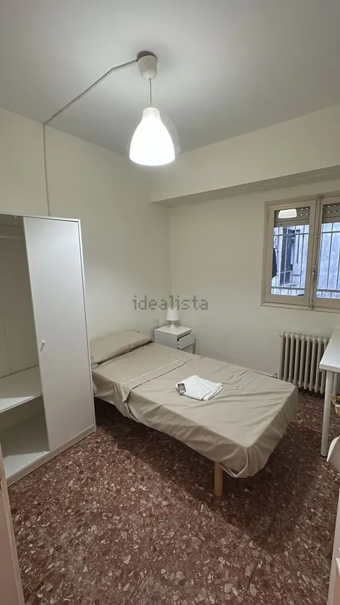 Chambre à louer, Valence
