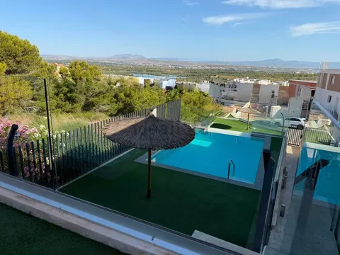 Piso de 135 m² en Santa Pola
