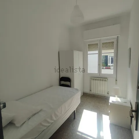 Chambre à louer, Logrogne (2/5)