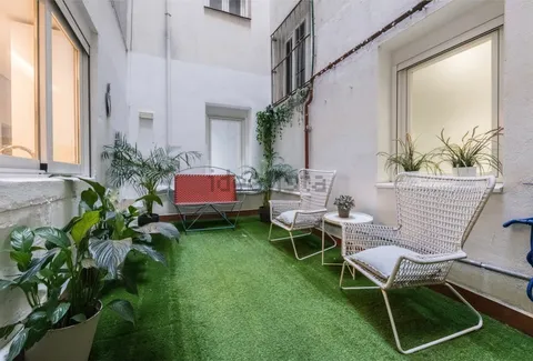 Flat 105 m² in Madrid
