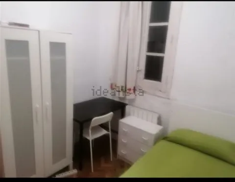 Habitación en alquiler, Madrid (2/4)