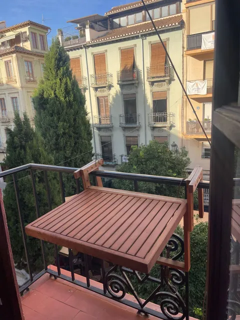 Кімната в оренду, Granada
