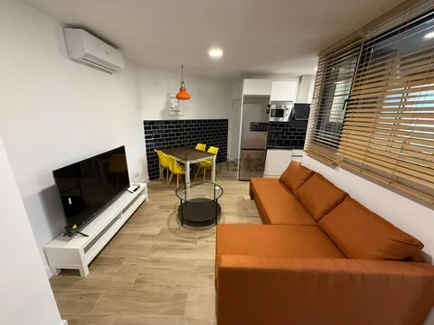 Habitació de lloguer, Madrid (2/8)