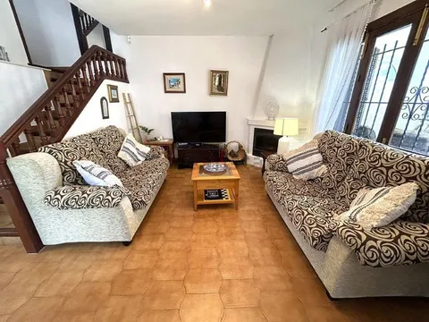 Casa de 110 m² a Oriola