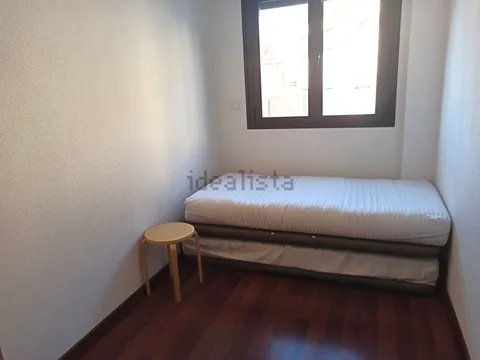 Flat 85 m² in Cadrete