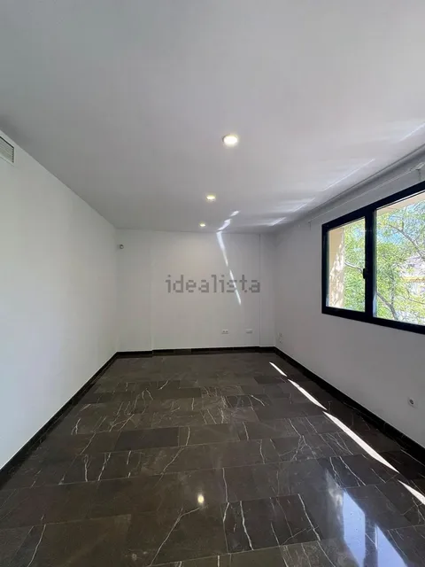 Flat 89 m² in Seville