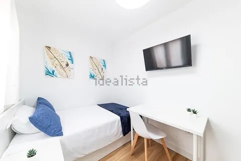 Room for rent, Madrid (3/12)