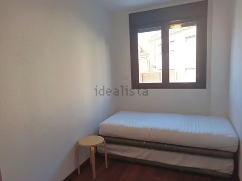 Flat 85 m² in Cadrete