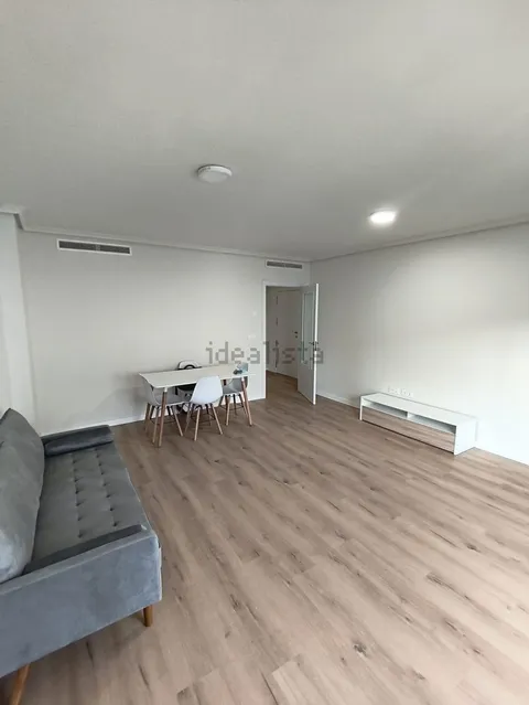Flat 96 m² in Alberic