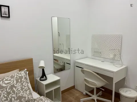 Quarto para alugar, Barcelona (4/10)