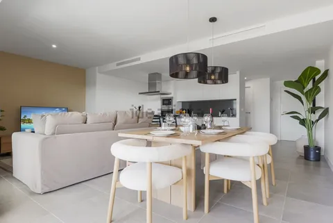 Appartamento 214 m² a Estepona