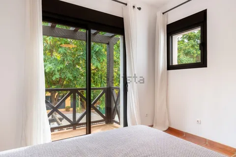 Casa 411 m² a Estepona