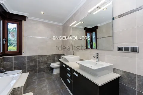 Casa 425 m² a Vigo