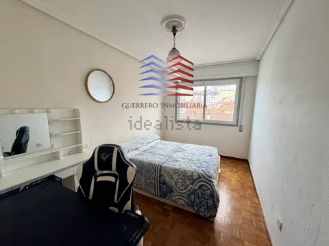 Pis de 120 m² a Ourense