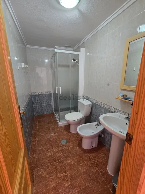Habitació de lloguer, Torrevella