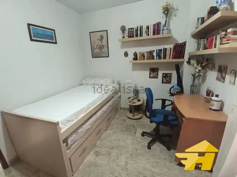 Pis de 85 m² a Còrdova