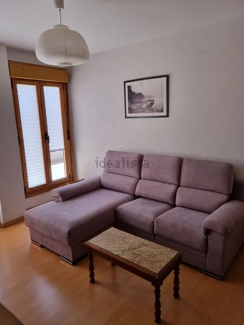 Pis de 65 m² a Cangas del Narcea (2/16)