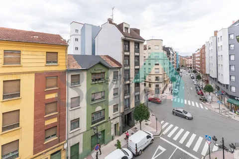 Pis de 50 m² a Oviedo (3/25)