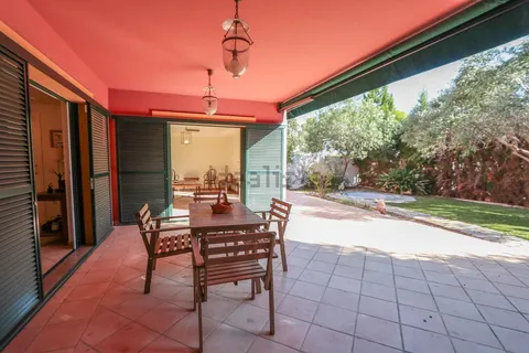Casa de 268 m² en Rocafort