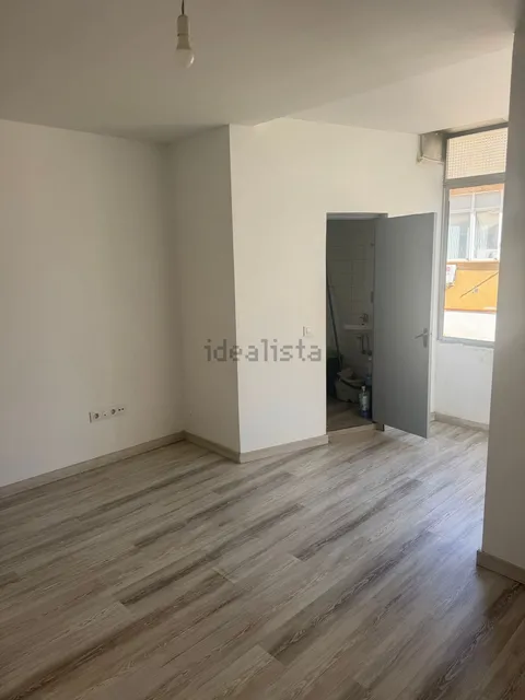 Pis de 65 m² a Badalona (2/12)