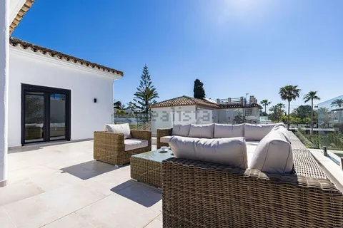 Haus 350 m² in Marbella