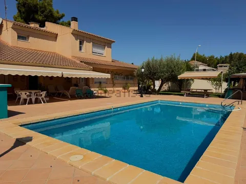 Casa 333 m² a Orihuela