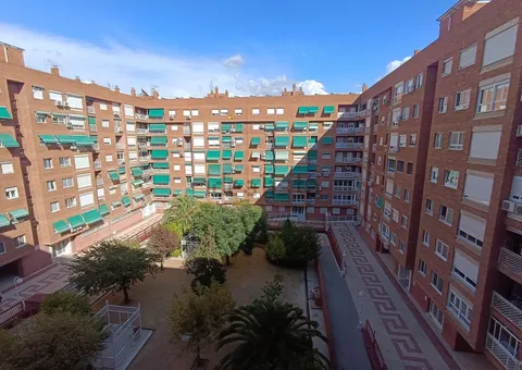 Wohnung 112 m² in Granada