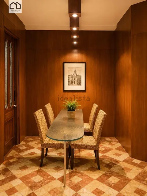 Flat 115 m² in Sax