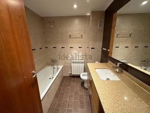 Casa 222 m² a Villares de la Reina