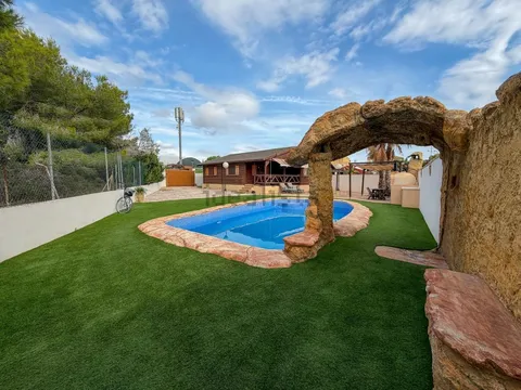 Casa de 80 m² a Oriola