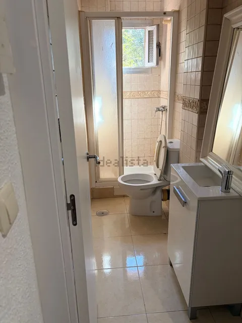 Room for rent, Madrid (2/11)