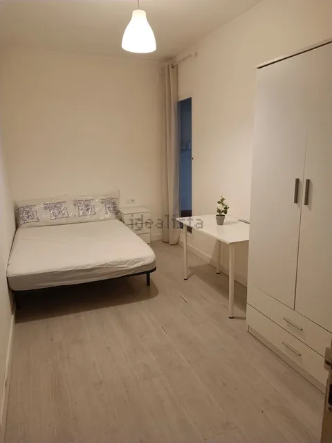 Room for rent, Lleida