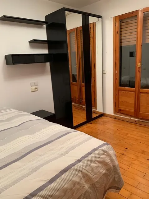 Room for rent, Jaca