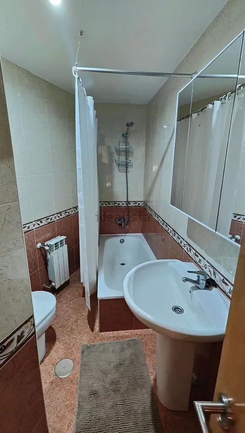 Quarto para alugar, Oviedo (2/8)