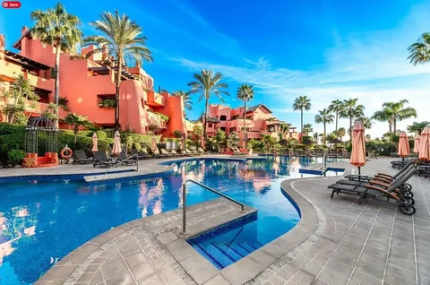 Flat 135 m² in Estepona