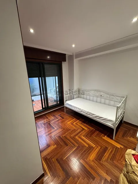 Pis de 70 m² a Vigo (4/8)