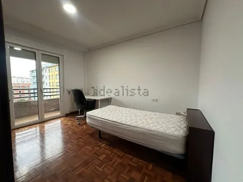 Pis de 130 m² a Pamplona
