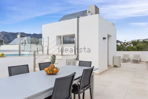 Haus 290 m² in Marbella