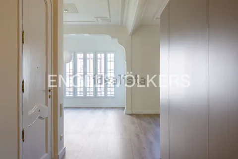 Flat 180 m² in Valencia