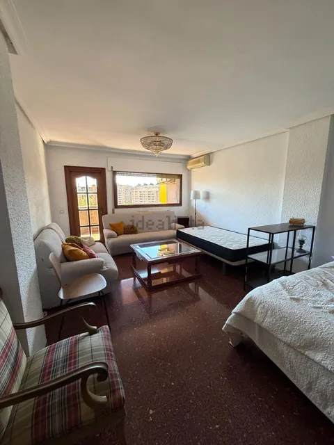 Flat 100 m² in Zaragoza (2/17)