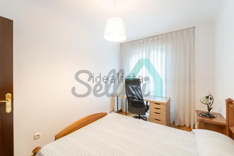 Pis de 75 m² a Oviedo
