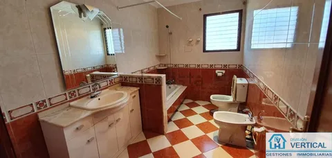 Casa de 630 m² a Riba-roja de Túria