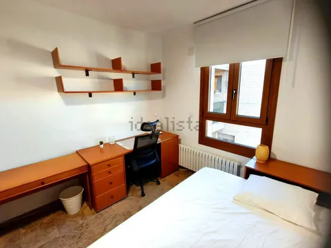 Stanza in affitto, Saragozza (2/4)