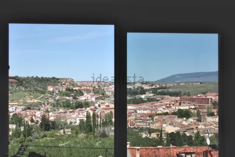 Pis de 100 m² a Segovia