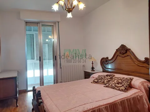 Pis de 95 m² a Ourense
