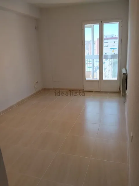Flat 52 m² in Madrid (2/12)
