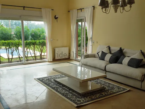 Casa de 474 m² a San Roque (2/23)