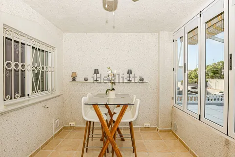 Pis de 60 m² a Oriola