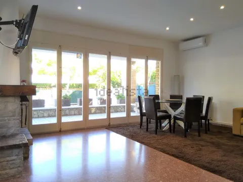 Casa de 235 m² a Castelldefels