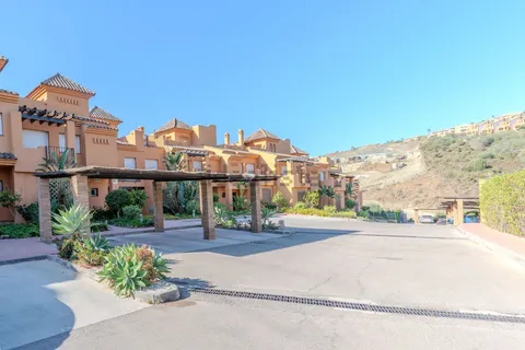 Будинок 225 м² у Estepona